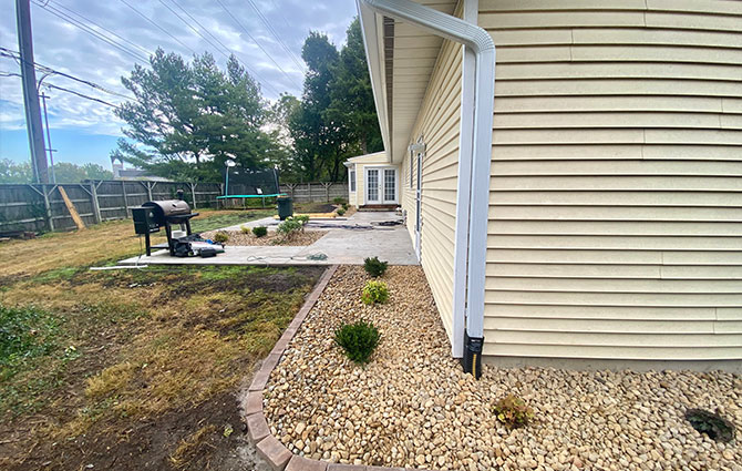 landscaping services for mulch and rock installation chatham il